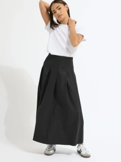 PixieGirl Petite Pleated Full Midaxi Skirt