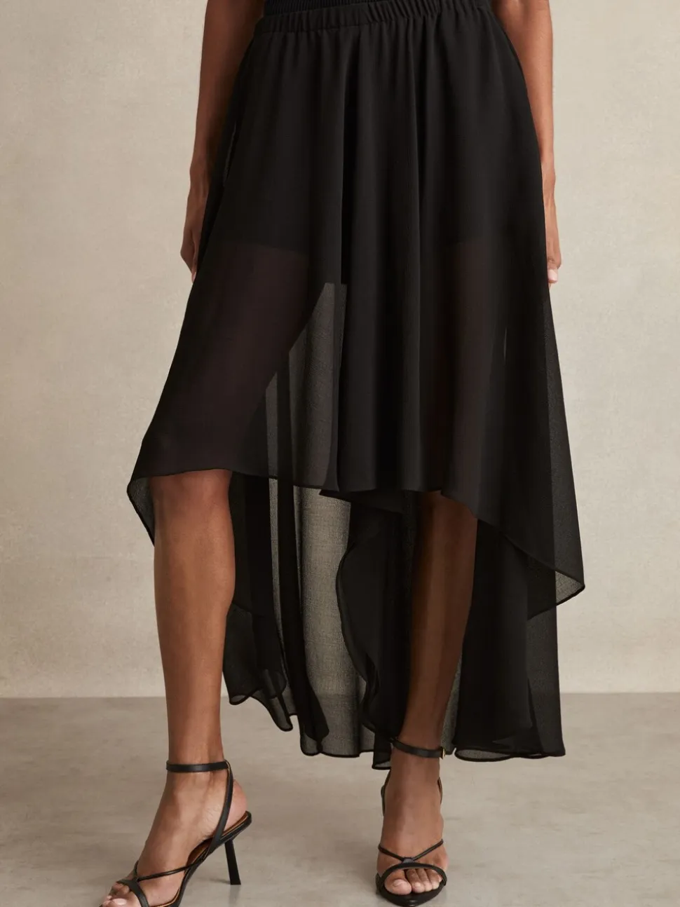 Reiss Lucie doorschijnende high-low short met bovenlaag