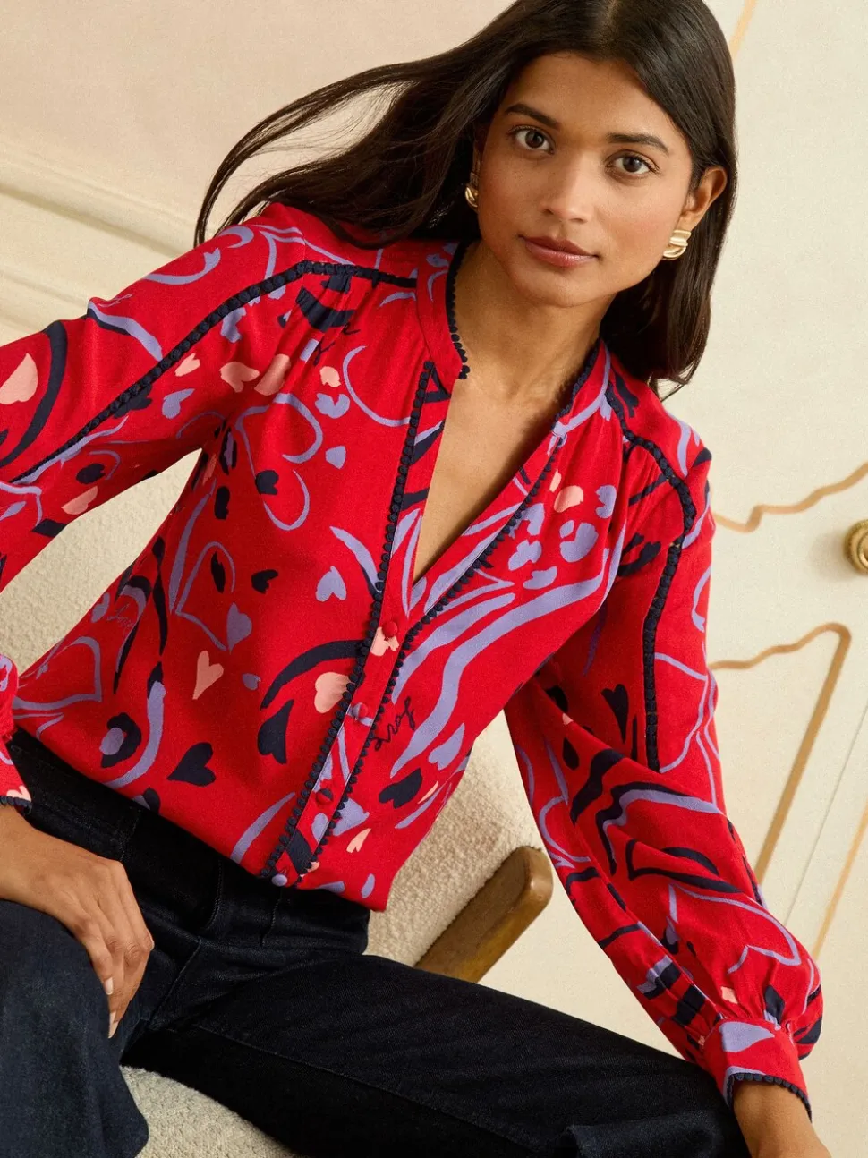 Rode print - Love & Roses blouse met lange mouwen en inkeping