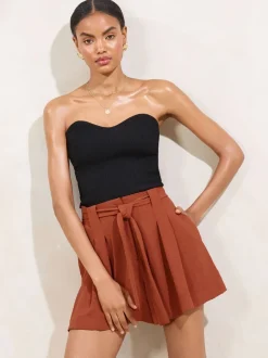 Roestbruin - Lipsy short met gestrikte taille