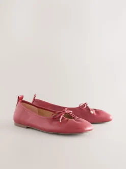 Rood - Forever Comfort® Tie Up Round Toe Ballet Flats
