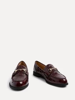 Rood - Linzi Maison Croc Effect Loafers With Buckle Detail
