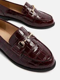 Rood - Linzi Maison Croc Effect Loafers With Buckle Detail