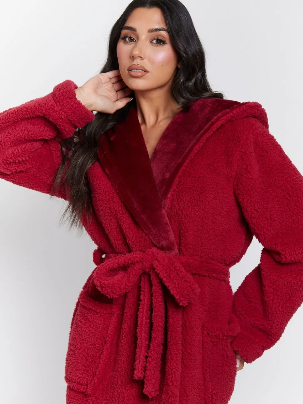 Rood - Loungeable Christmas Sherpa Maxi Dressing Gown with Luxury Fleece Lined Hood