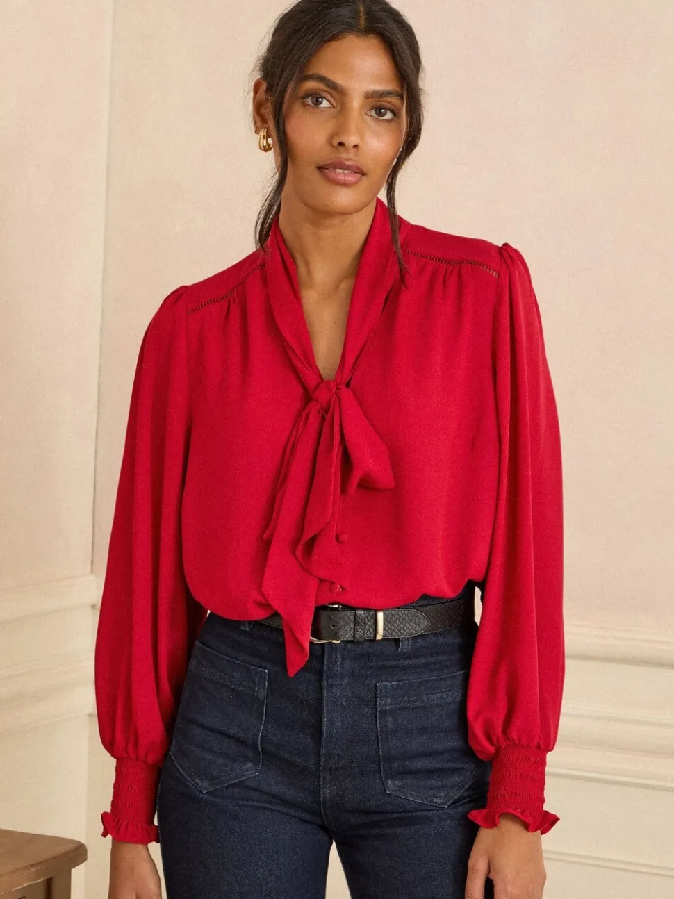 Rood - Love & Roses blouse met lange mouwen en striksluiting