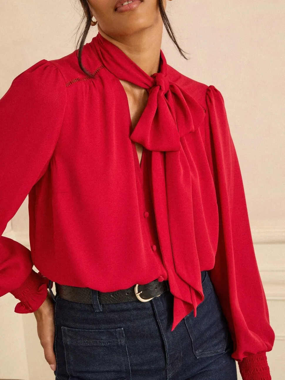 Rood - Love & Roses blouse met lange mouwen en striksluiting