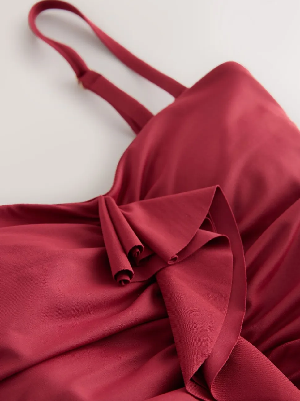 Roodpaars 'Wine' - Tummy Control Frill Bandeau Swimsuit