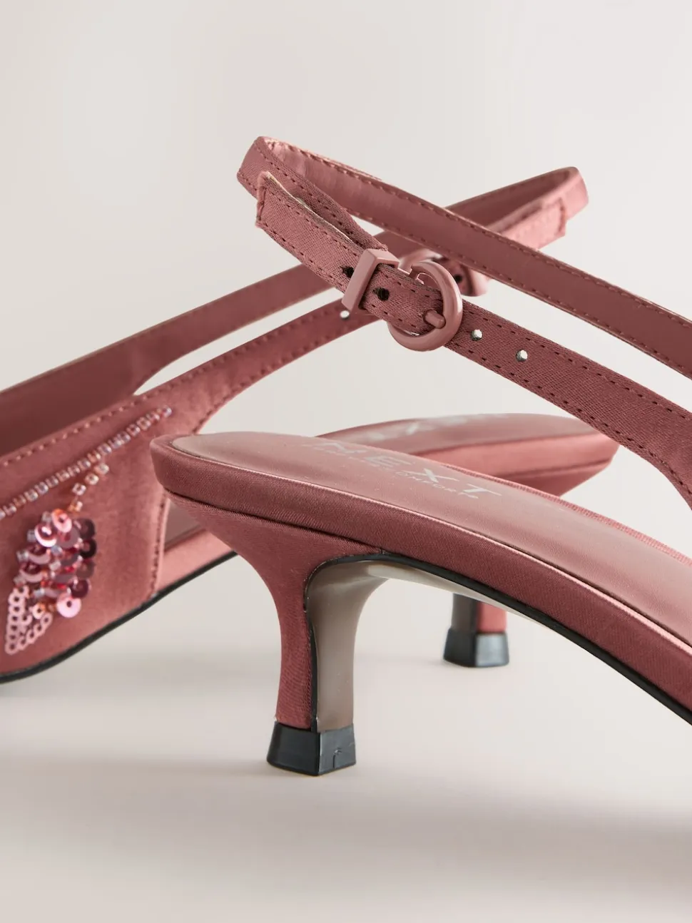 Roze - Forever Comfort satijnen slingbacks met kralen en hakje