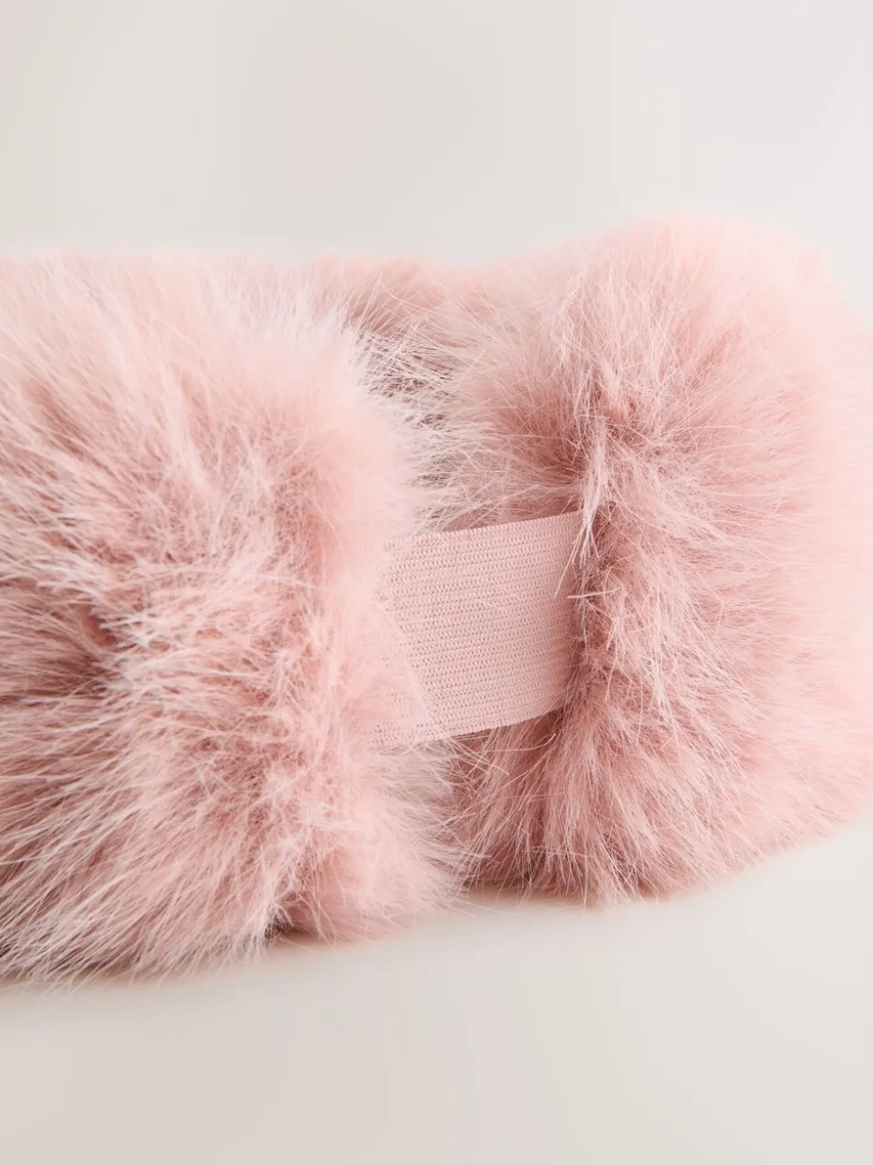 Roze - Haarband van imitatiebont