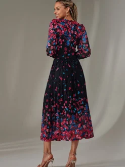 Roze - Jolie Moi Dalia lange kanten jurk met symmetrische print