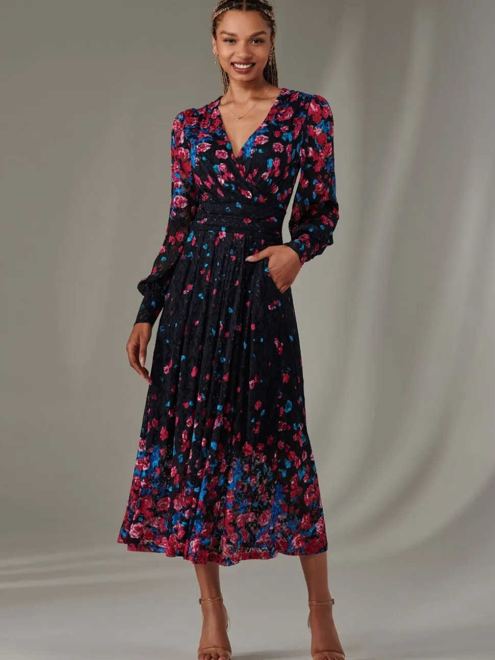 Roze - Jolie Moi Dalia lange kanten jurk met symmetrische print