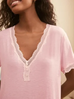Roze - Laura Ashley nachthemd van Modal met kanten rand