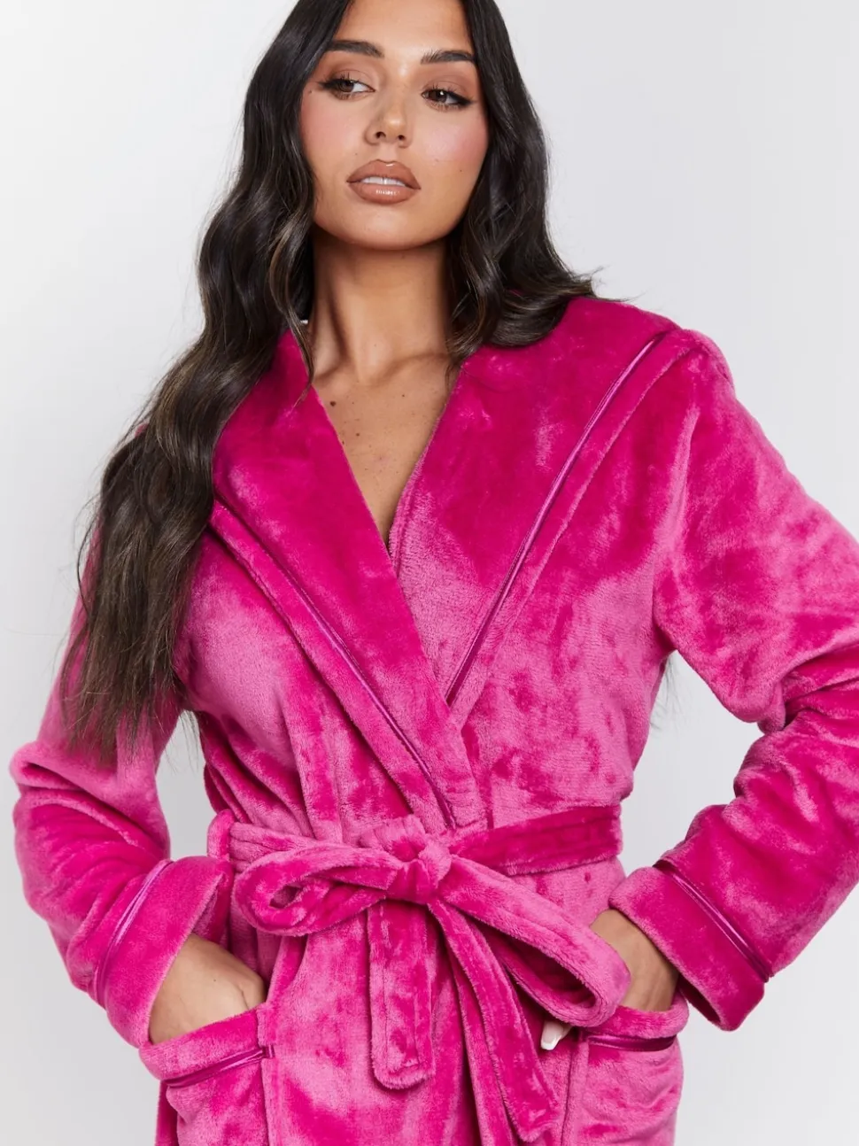 Roze - Loungeable Christmas Ribbon Trim Luxury Fleece Hooded Maxi Robe