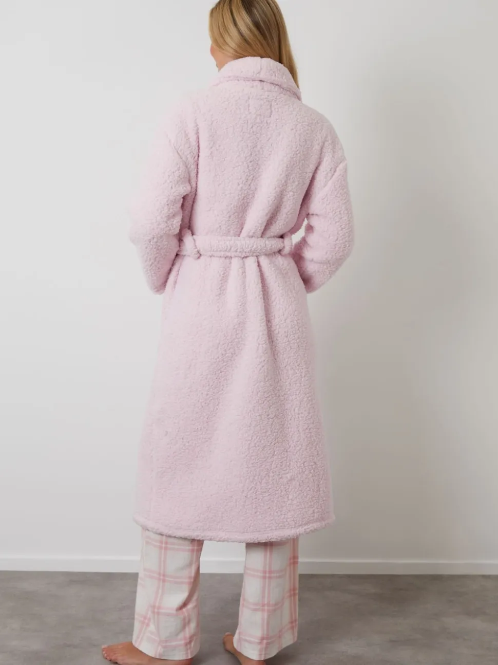 Roze - Threadbare Cosy Borg Dressing Gown