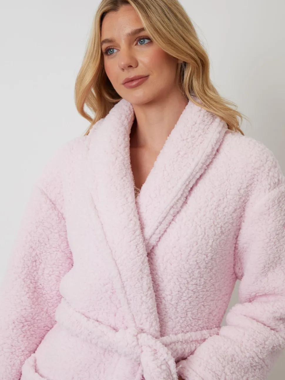 Roze - Threadbare Cosy Borg Dressing Gown