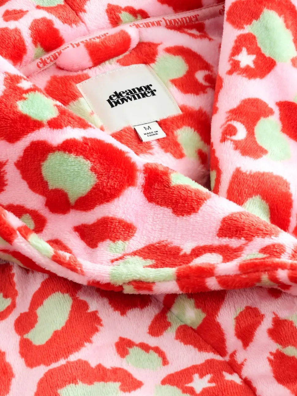 Roze met groen - Eleanor Bowmer Leopard Print Fleece Robe