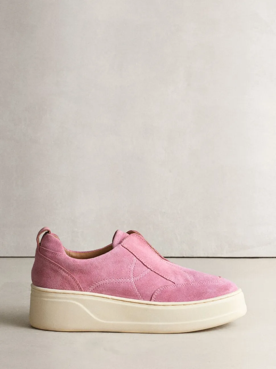 Roze suède - Signature leren sneakers met dikke plateauzolen en sleehak