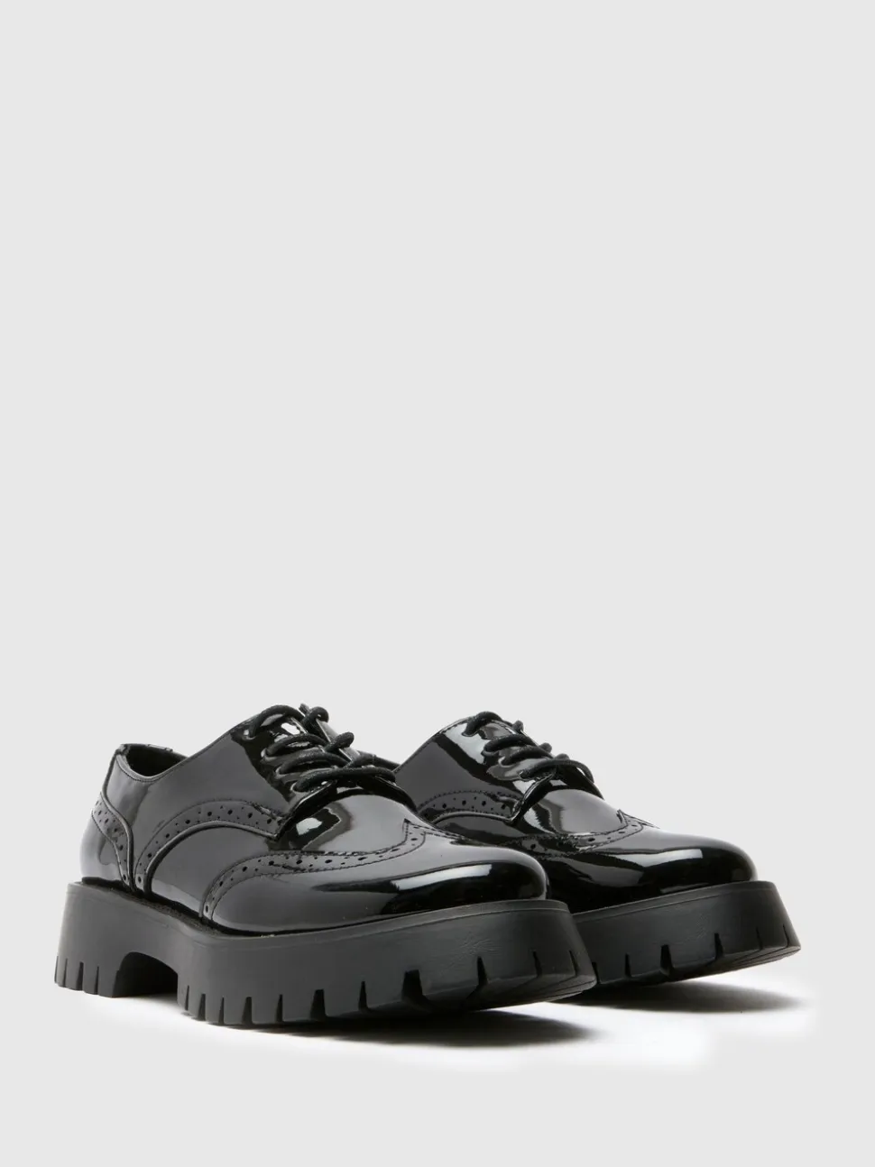 Schuh Laina Chunky Patent Brogues