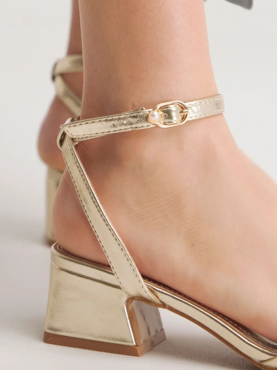Simply Be Minimalistische schoenen met lage blokhak