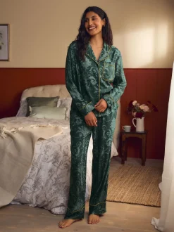 Smaragdgroen - Laura Ashley Josette pyjama met knopen