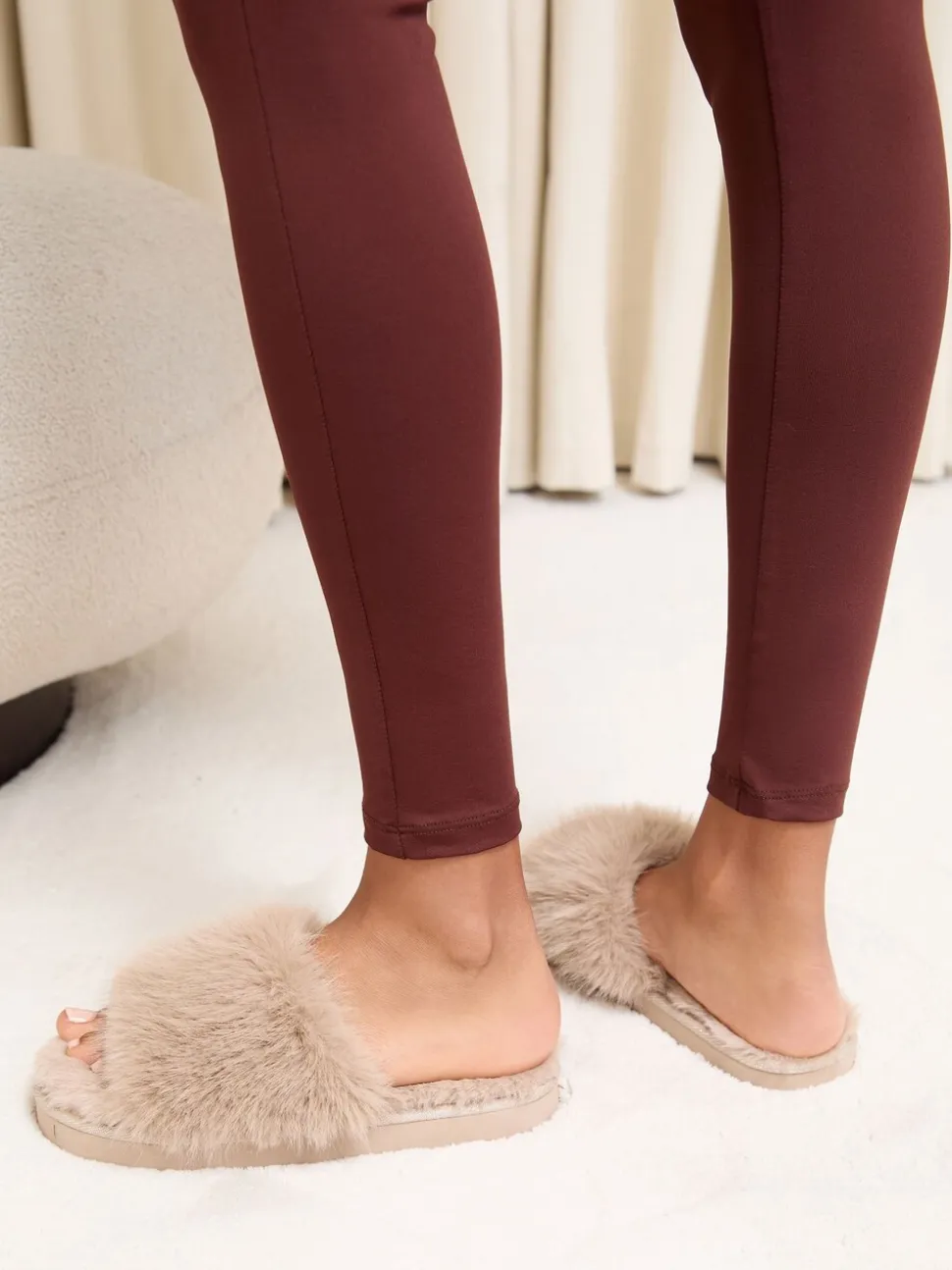 Taupe - Lipsy pantoffels van imitatiebont met plateauzool voor nachtkleding