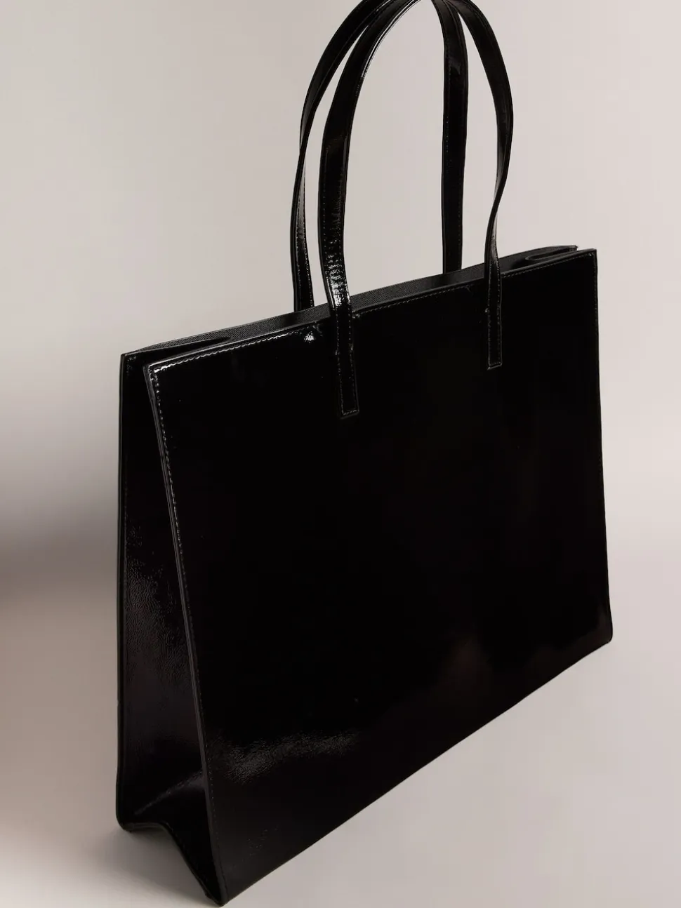 Ted Baker Crikon extra grote iconische tas met kreukeffect