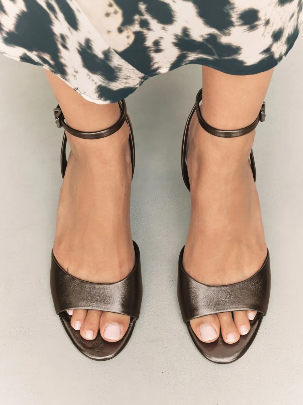 Tin - Premium leren sandalen met peeptoe en hak