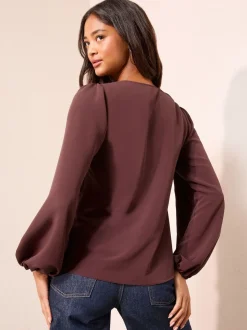 Vijgpaars - Friends Like These Long Sleeve Button Front Ruffle Blouse