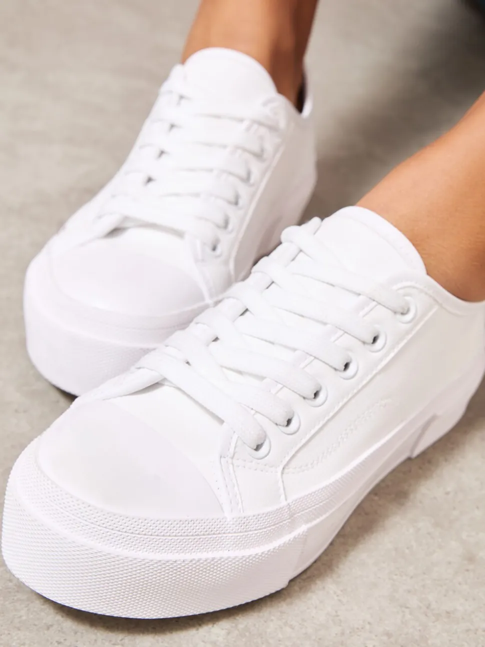 Wit - Friends Like These Canvas Flatform Lace Up Casual Low Top Trainers