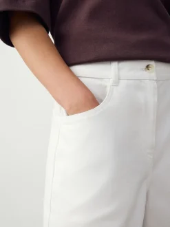 Wit - Knielange short