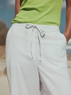 Wit - Linen Blend Pull On Shorts