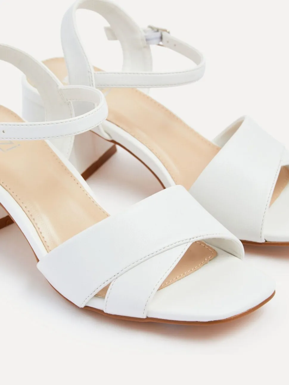 Wit - Linzi Wide Fit Vivian Heeled Sandals With Crossover Front Strap