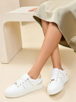 Wit - Lipsy - Gestreepte vetersneakers met platte, grove plateauzool