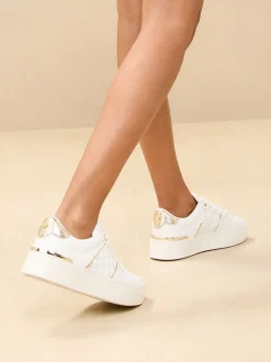 Wit - Lipsy - Gestreepte vetersneakers met platte, grove plateauzool