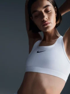 Wit - Nike Swoosh sportbeha met vulling en medium ondersteuning