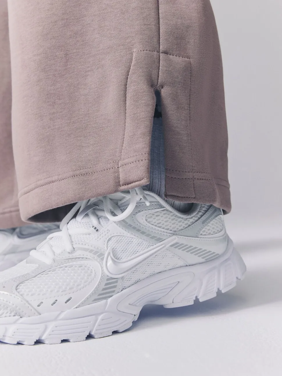 Wit - Nike Vomero V5 hardloopsneakers