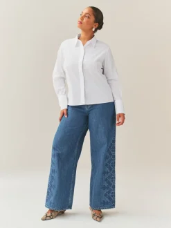 Wit - Vollere boezem stretchy essentieel getailleerd overhemd met lange mouwen