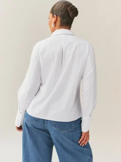 Wit - Vollere boezem stretchy essentieel getailleerd overhemd met lange mouwen