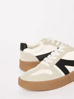 Wit en zwart - Friends Like These Lace Up Retro Gumsole Sports Trainers
