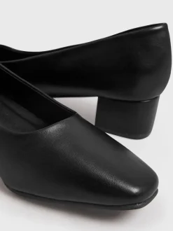 Yours Curve - Imitatieleren pumps met blokhak in extra wijde EEE-pasvorm