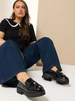 Yours Curve - Wijde lakleren loafers met kwastjes