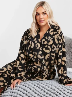 Yours Curve donzige badjas met sjaalkraag en dierenprint