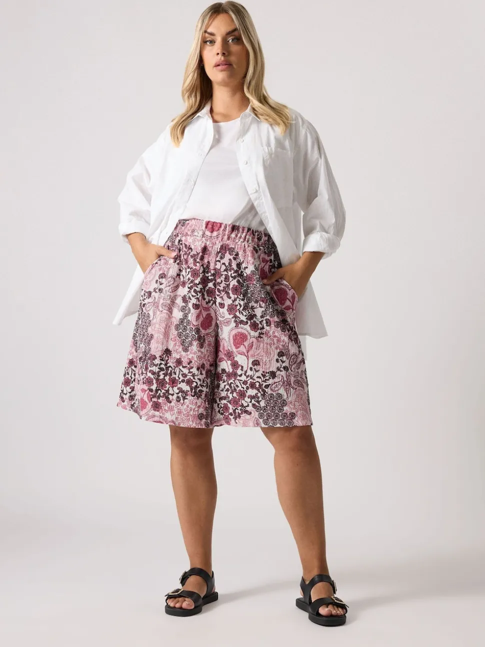 Yours Curve Paisley Crinkle Shorts