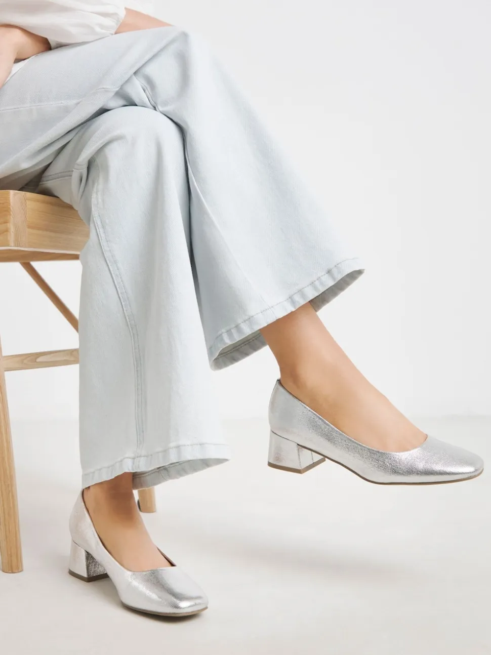 Zilver - Heavenly Soles By JD Williams Low Block Heels Court Shoes