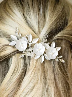 Zilver - Ivory & Co - Gardenia klem met kristallen, parels en geëmailleerde bloem