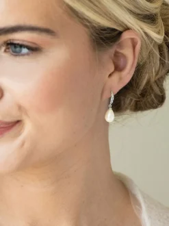 Zilver - Ivory & Co Salford oorbellen met kristal en parel