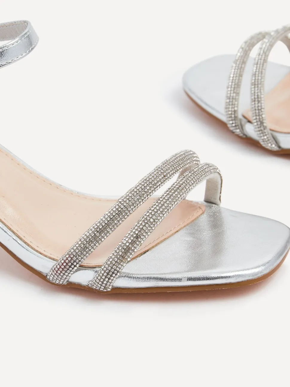 Zilver - Linzi Bunty sandals met blokhak en diamanté bandjes