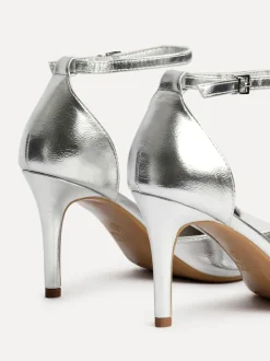 Zilver - Linzi Thea Stiletto pumps en hakken met gesloten rug en enkelbandje