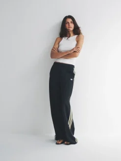 Zwart - adidas Originals Manager Tailored Trousers