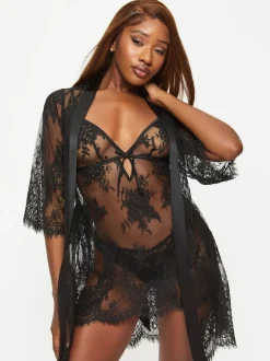 Zwart - Ann Summers Availing All Over Lace Robe